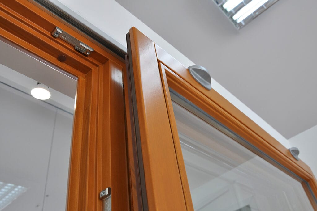 chassis coulissant pvc alu bois